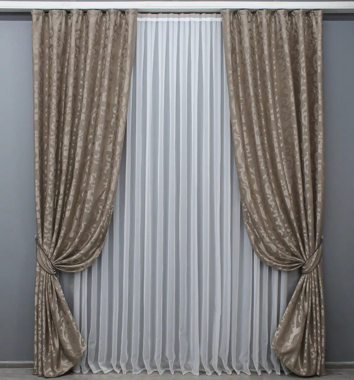 Elegant Cocoa Jacquard Curtains – Venzel Collection – Set of 2 – 65% Light Blocking