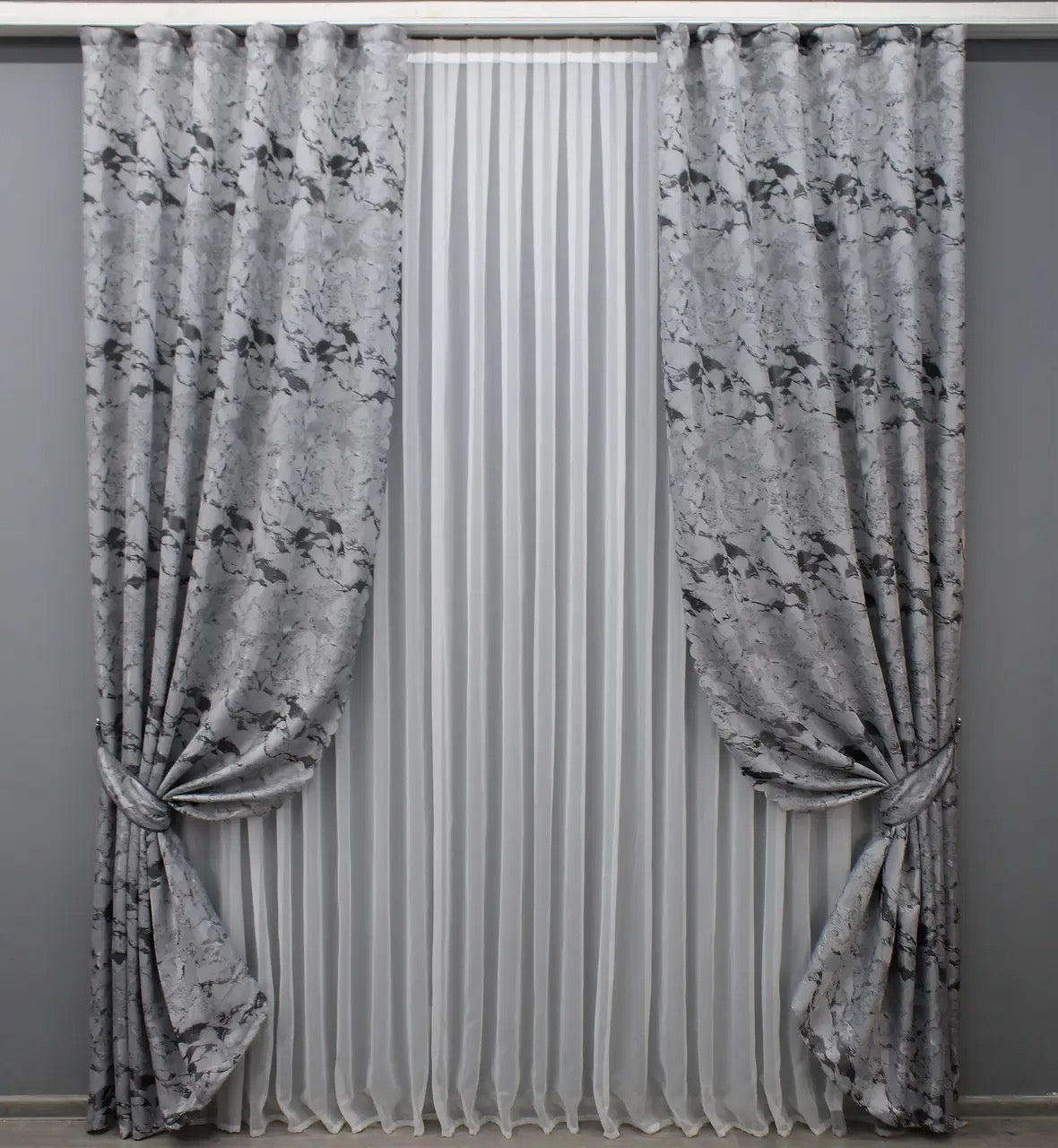 Elegant Light Gray & Black Jacquard Curtains – Marble Collection – Set of 2 – 70% Light Blocking