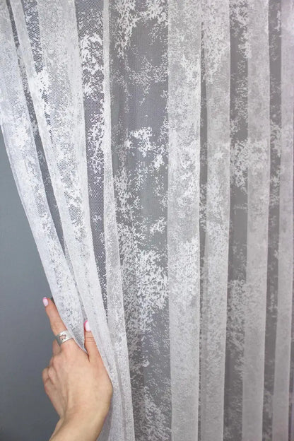 Airy white curtain with pleat tape – ready-made and elegant