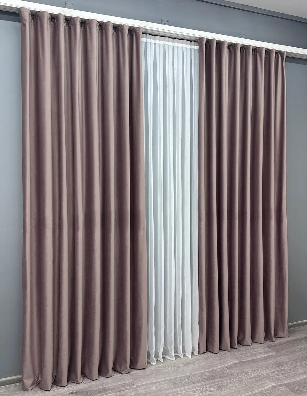 Blush premium velvet curtains with a soft, high-density fabric, ideal for noise insulation and stylish home furnishing.
