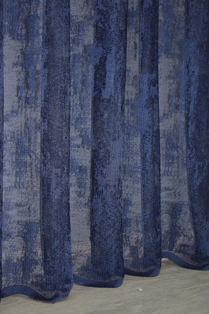Dark blue curtain from the Summer Breeze line – lightweight and stylish