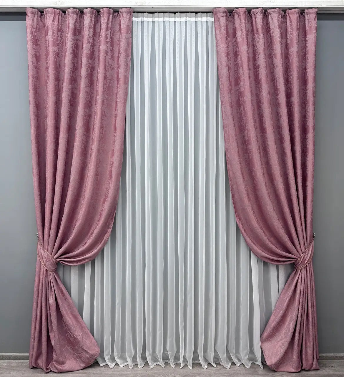 Luxury mauve taupe jacquard curtains in a rich dusty rose shade, adding warmth and sophistication to any room.
