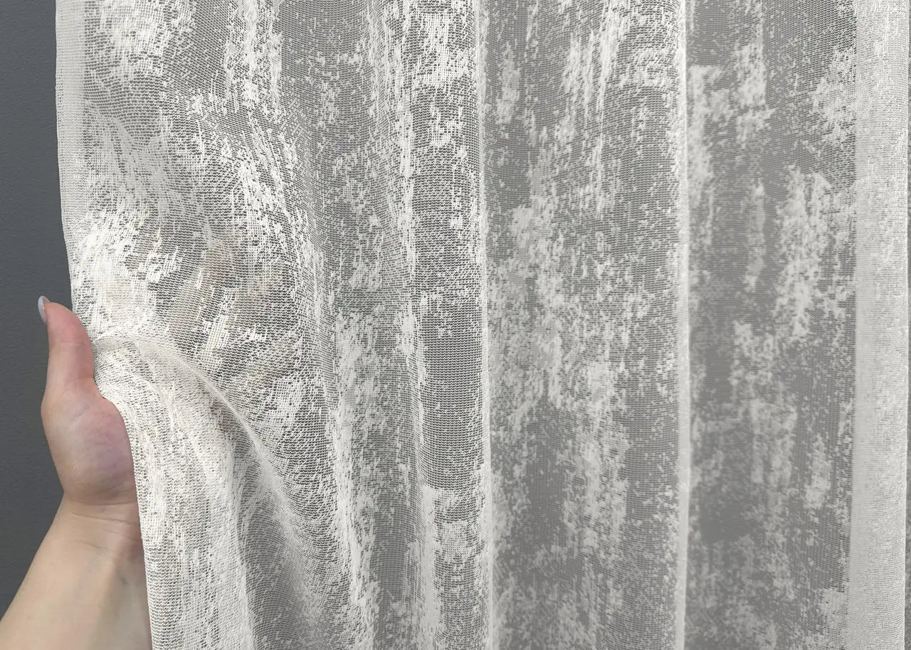 Elegant jacquard drape in ivory/champagne – breathable and light