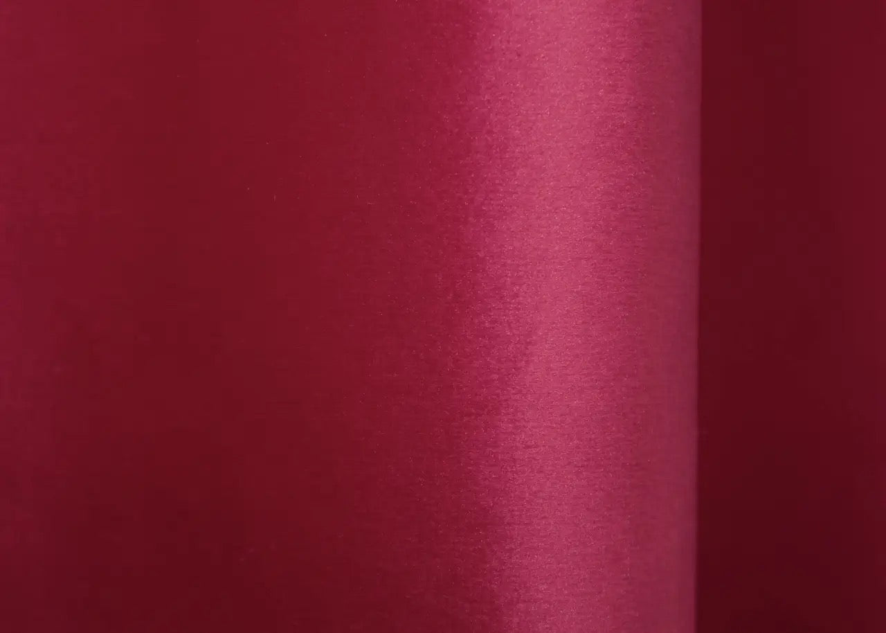 Luxurious Red Velvet Drapes – Soft Fabric for Living Rooms & Bedrooms
Designed with elegance and luxury in mind, these red velvet drapes provide an ideal way to elevate your living room or bedroom. The plush texture absorbs ambient noise, creating a peaceful, serene atmosphere.