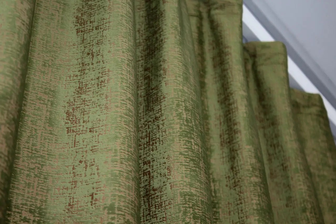 Luxurious Soft Olive Green Velvet Curtains – Set of 2 – Light Blocking Premium Quality Drapes
Experience the beauty of olive green velvet curtains, ideal for enhancing any room with their luxurious texture and rich color. These curtains provide privacy and style, making them perfect for living rooms and bedrooms.