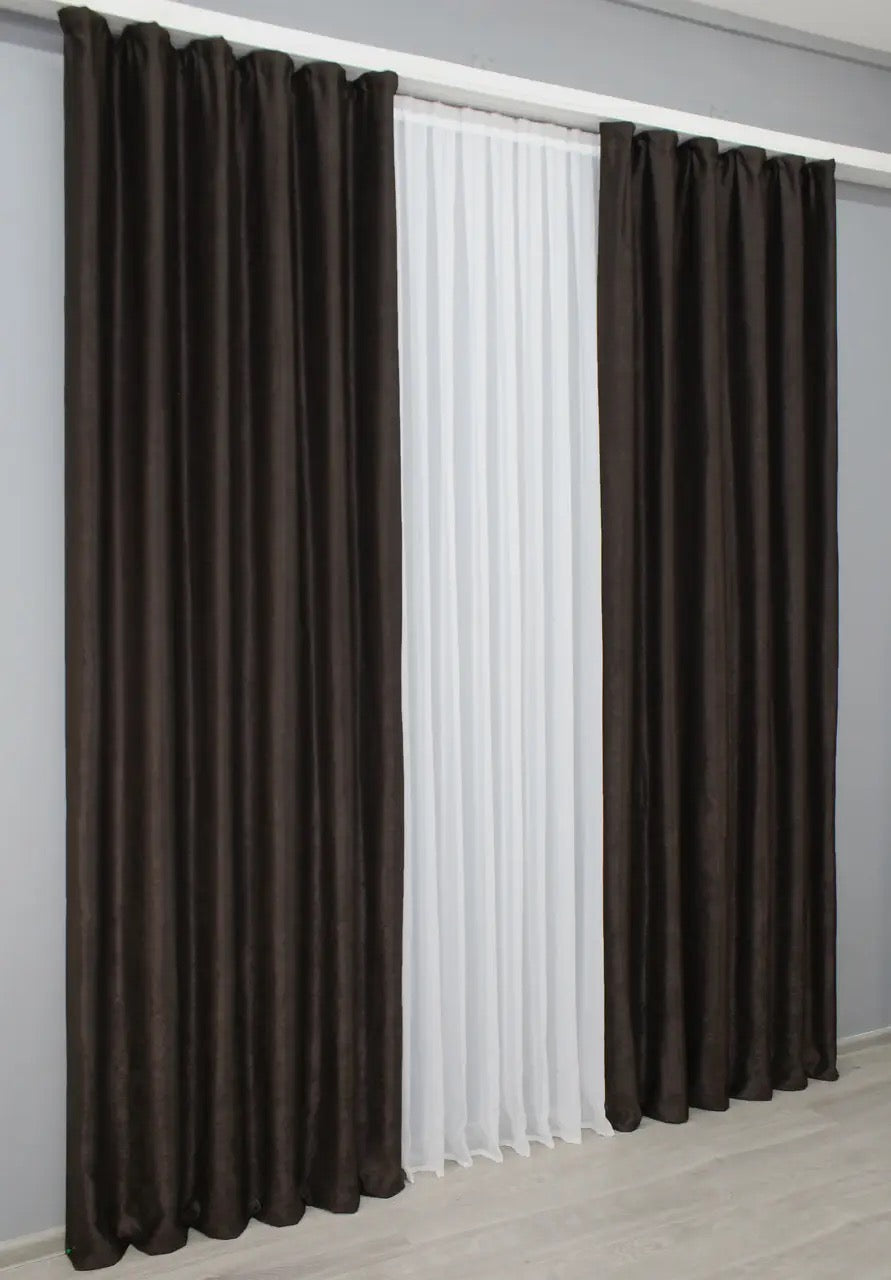 Muted mink linen curtains, crafted from high-quality breathable fabric, enhancing comfort and relaxation in any home.
