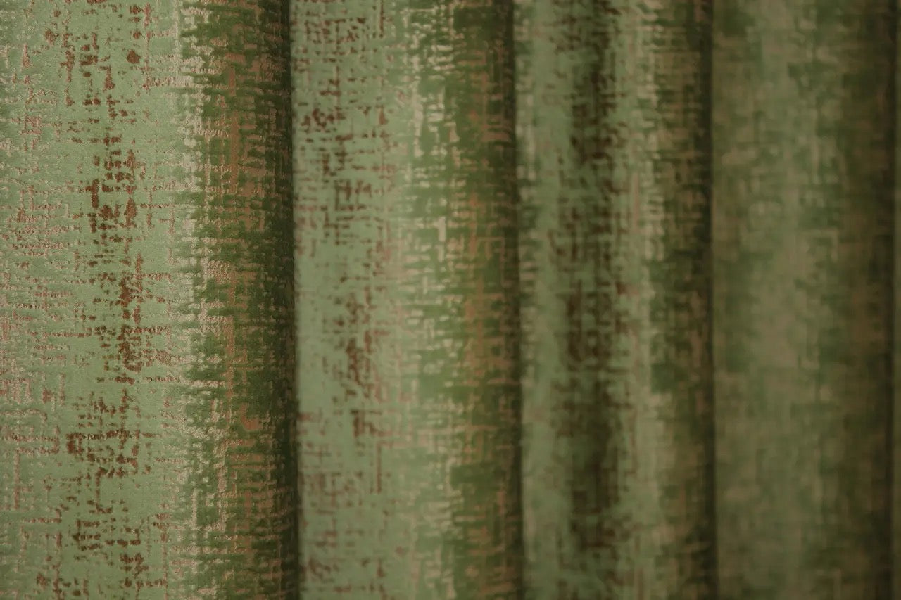 Olive Green Velvet Curtains – Set of 2 – Soft Luxurious Drapes, 90% Light Blocking for Living Room
Bring luxury and elegance to your living room with these olive green velvet curtains. Made from high-quality velvet, these curtains enhance your interior while offering 90% light-blocking capabilities, ideal for creating a cozy and elegant space.