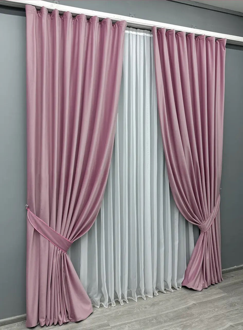 Premium Pink Velvet Curtains – Set of 2 – 90% Light Blocking for Bedroom & Living Room
Enhance your home with these luxurious pink velvet curtains. The rich velvet fabric provides elegance and privacy, while the 90% light-blocking feature makes them perfect for bedrooms and living rooms.