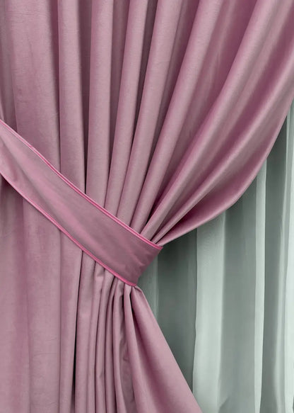 Luxurious Pink Velvet Drapes – Set of 2 – Soft Premium Fabric for Bedroom & Living Room
Indulge in the beauty of these luxurious pink velvet drapes. Perfect for any modern or traditional space, they provide a sophisticated colour contrast and help reduce glare, improving privacy and comfort.