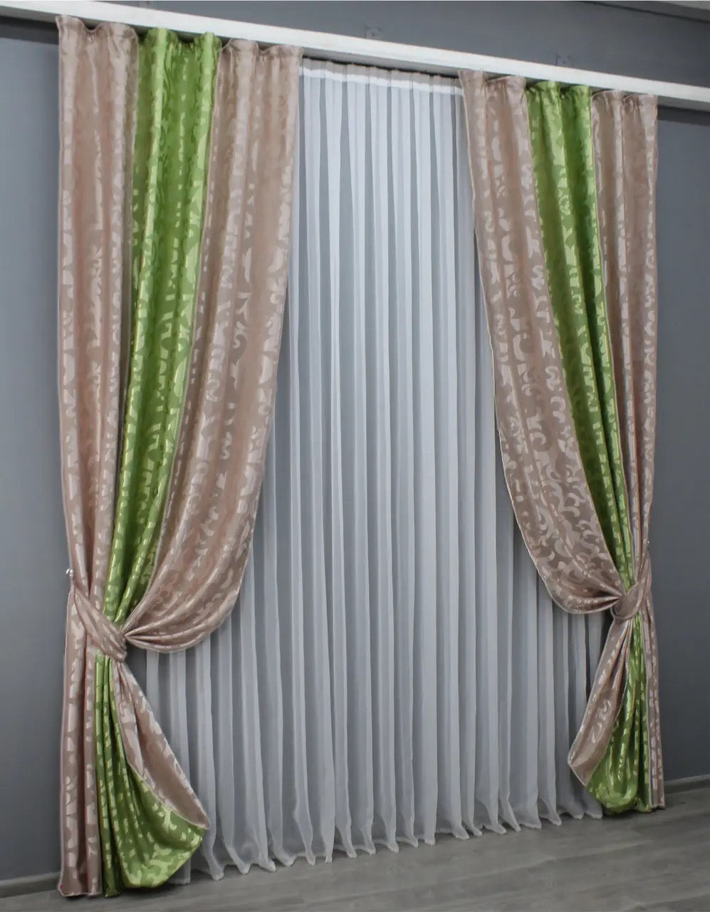 Premium powder pink and lime green combined jacquard curtains with elegant light filtering properties, ideal for creating a cozy atmosphere.
