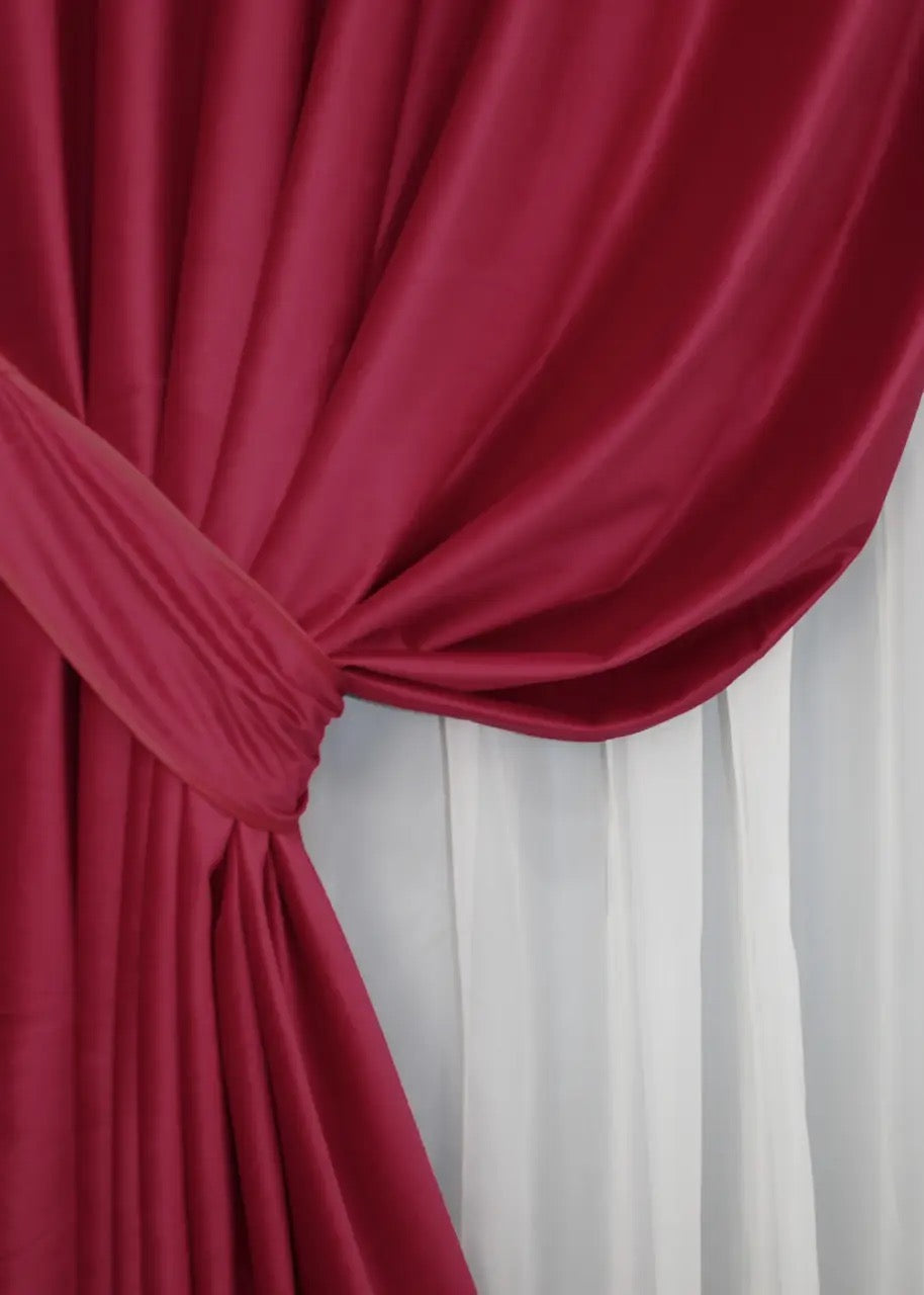 Luxurious Red Velvet Drapes – Set of 2 – Soft Premium Fabric for Bedroom & Living Room
Indulge in the beauty of these luxurious red velvet drapes. Perfect for any modern or traditional interior, these curtains provide a sophisticated colour contrast and help reduce glare, enhancing privacy and comfort.