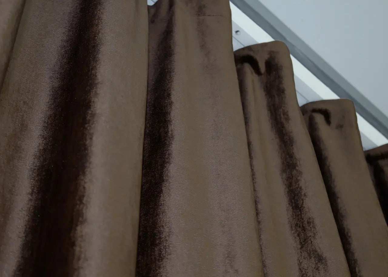 Soft Brown Velvet Curtains – Set of 2 – Light Blocking, Luxurious Drapes for Home Décor
These soft brown velvet curtains add both style and practicality to any room. Their light-blocking capabilities help reduce glare and maintain privacy, making them perfect for living rooms or bedrooms.