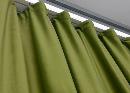 High-quality plush velvet curtains with a rich colour and premium texture.
