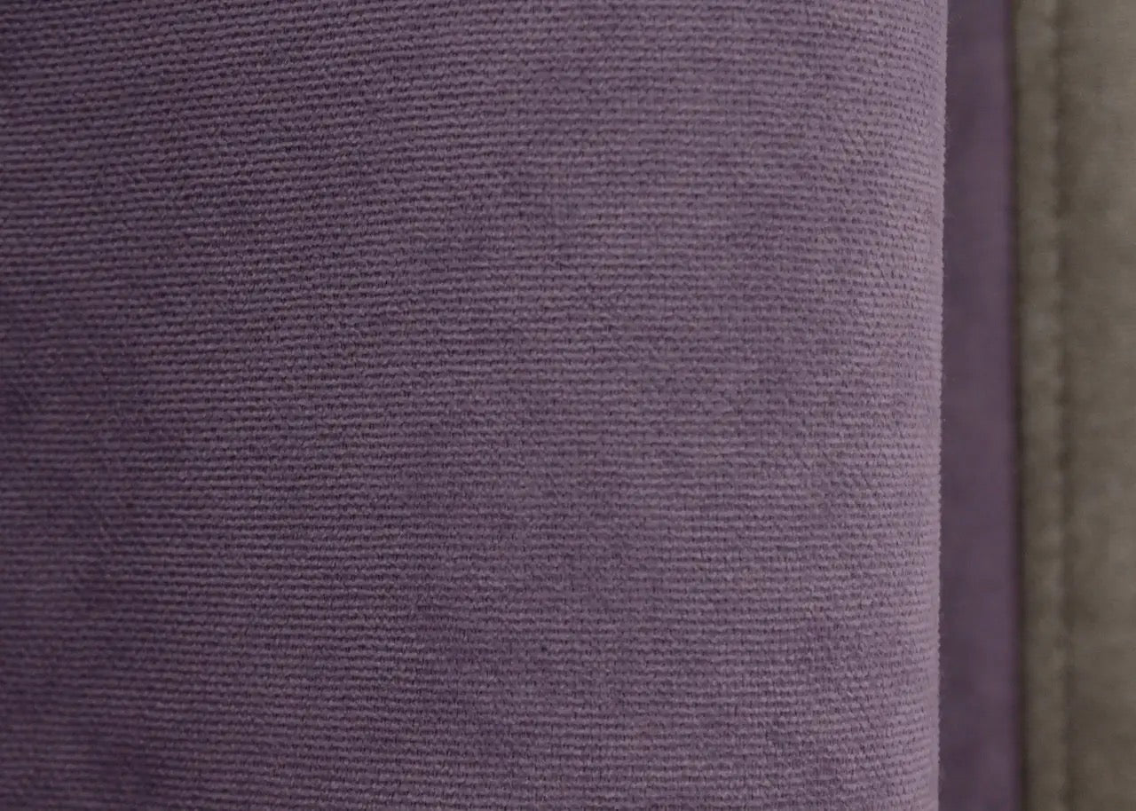 High-quality lavender and cocoa combined microvelvet curtains, offering a seamless contrast with rich textures, perfect for sophisticated interiors.
